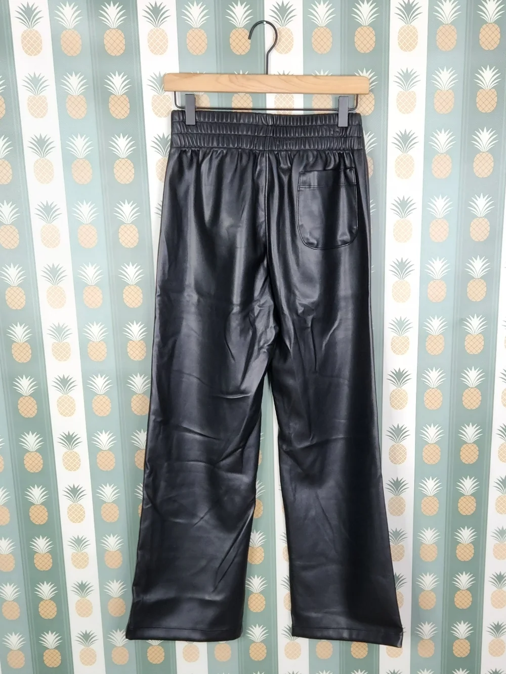 LAmade stylish black